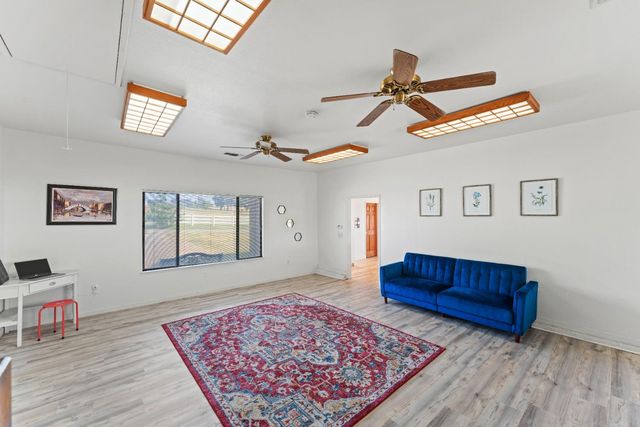 3218 Las Quintas Way, Marysville, CA 95901