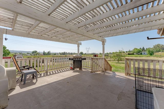 3218 Las Quintas Way, Marysville, CA 95901