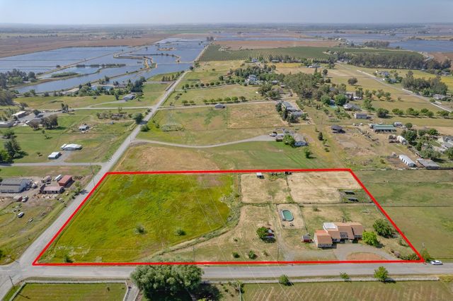 3218 Las Quintas Way, Marysville, CA 95901