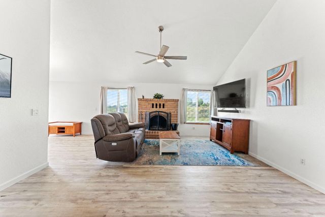 3218 Las Quintas Way, Marysville, CA 95901