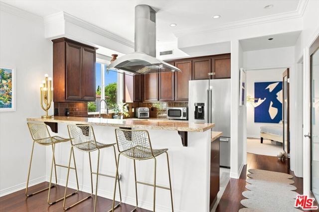 1153 N Formosa Avenue 2, West Hollywood, CA 90046