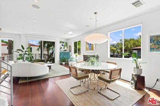 1153 N Formosa Avenue 2, West Hollywood, CA 90046