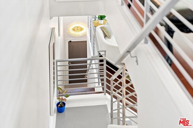 1153 N Formosa Avenue 2, West Hollywood, CA 90046