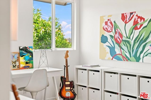 1153 N Formosa Avenue 2, West Hollywood, CA 90046