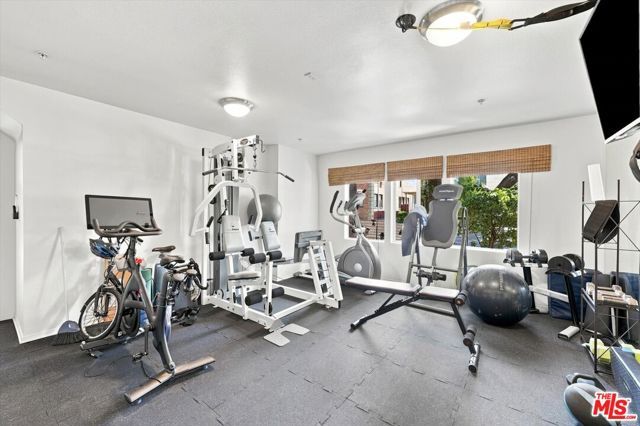 1153 N Formosa Avenue 2, West Hollywood, CA 90046