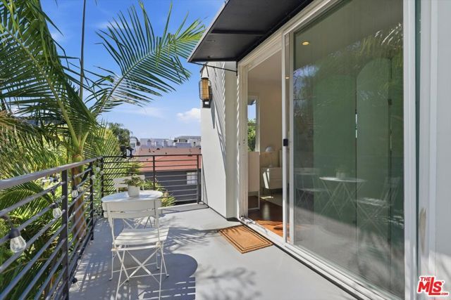 1153 N Formosa Avenue 2, West Hollywood, CA 90046