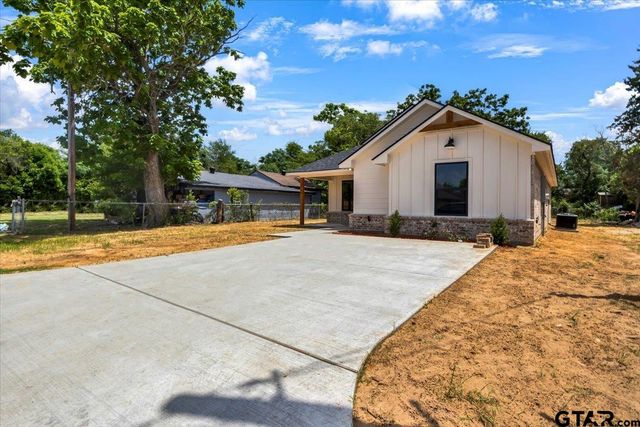 2708 Bunche Dr., Tyler, TX 75701