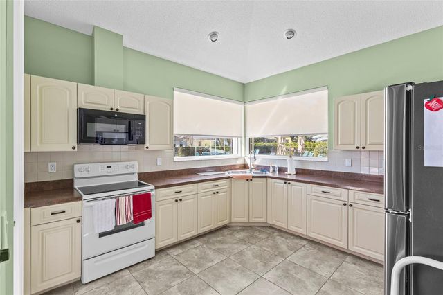 526 CATALINA ISLES CIRCLE, Venice, FL 34292