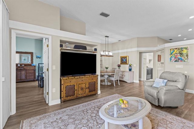 526 CATALINA ISLES CIRCLE, Venice, FL 34292