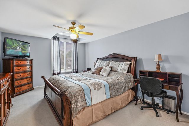 2315 Deerpath Drive W, Schererville, IN 46375