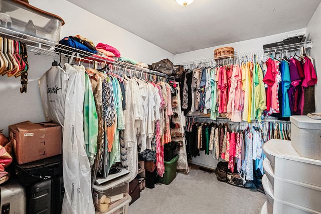 2315 Deerpath Drive W, Schererville, IN 46375