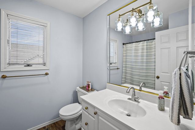2315 Deerpath Drive W, Schererville, IN 46375