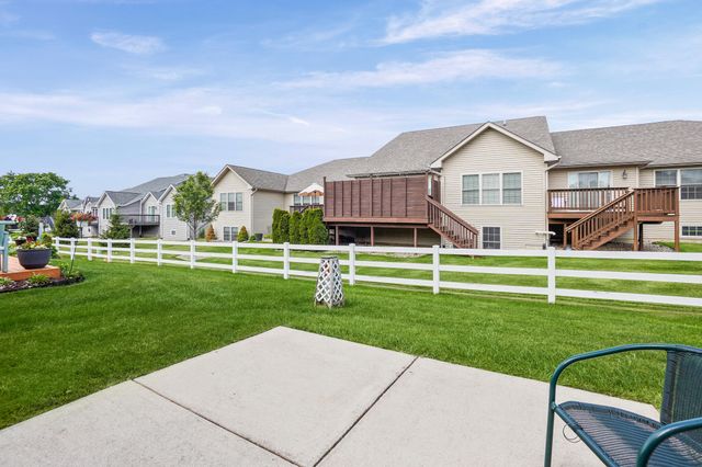 2315 Deerpath Drive W, Schererville, IN 46375