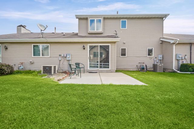 2315 Deerpath Drive W, Schererville, IN 46375
