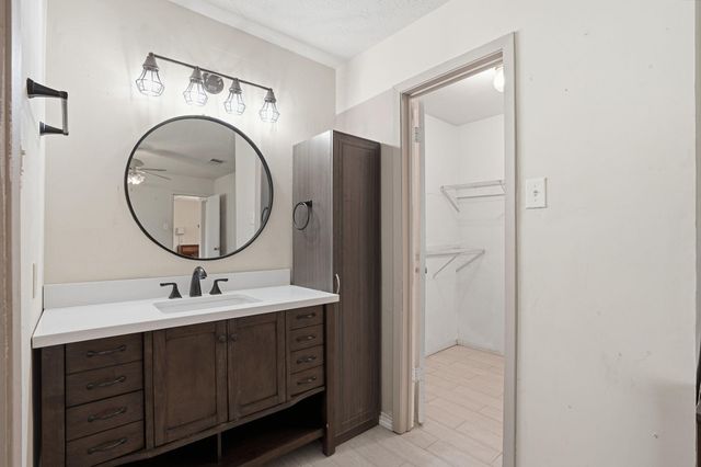 17311 Edgehaven Drive, Houston, TX 77489