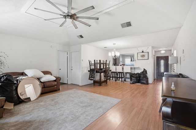 17311 Edgehaven Drive, Houston, TX 77489