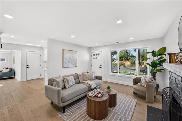 2673 Elliot Street, Santa Clara, CA 95051