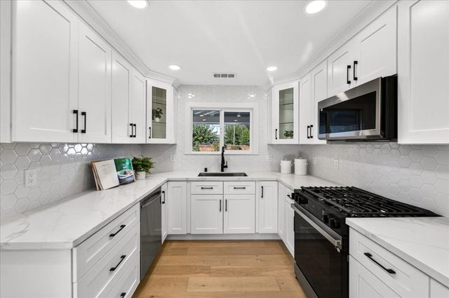 2673 Elliot Street, Santa Clara, CA 95051