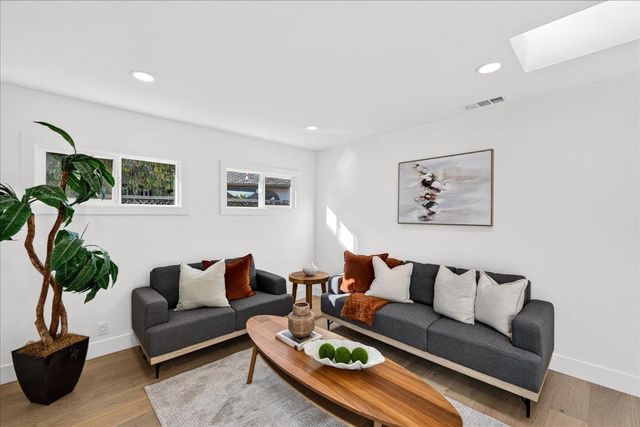 2673 Elliot Street, Santa Clara, CA 95051