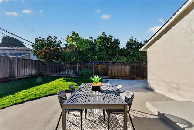 2673 Elliot Street, Santa Clara, CA 95051