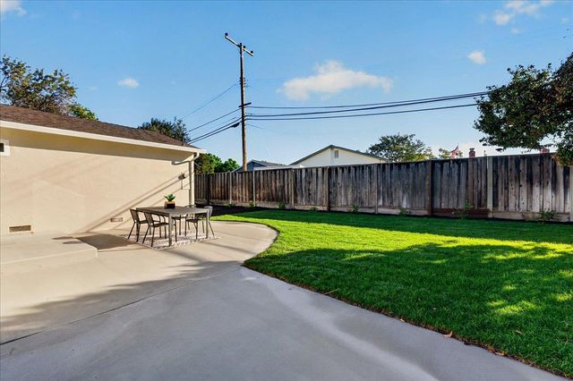 2673 Elliot Street, Santa Clara, CA 95051