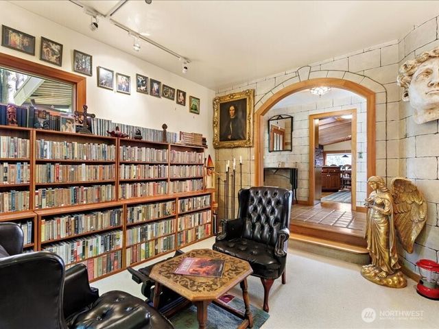 6418 E Mercer Way, Mercer Island, WA 98040