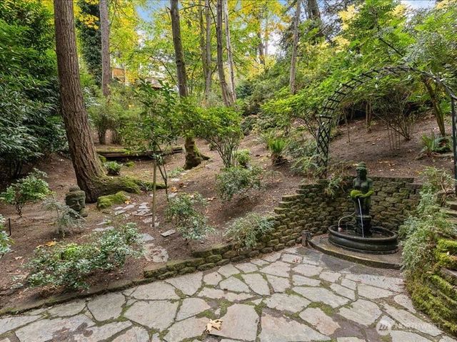 6418 E Mercer Way, Mercer Island, WA 98040