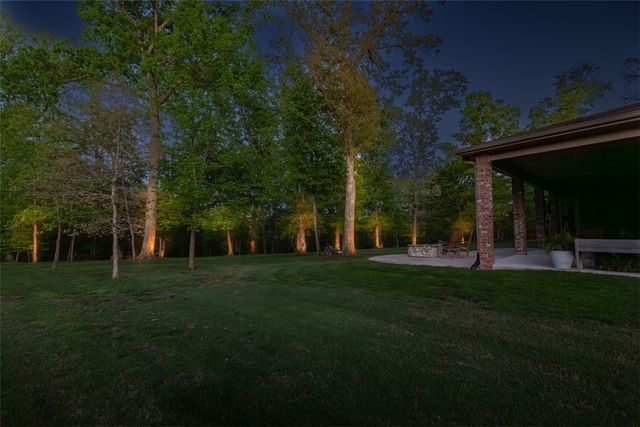 1484 Le Chesnay Drive, Centerton, AR 72719