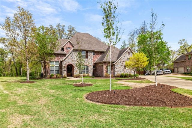 1484 Le Chesnay Drive, Centerton, AR 72719