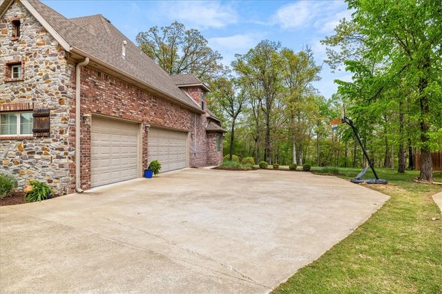1484 Le Chesnay Drive, Centerton, AR 72719