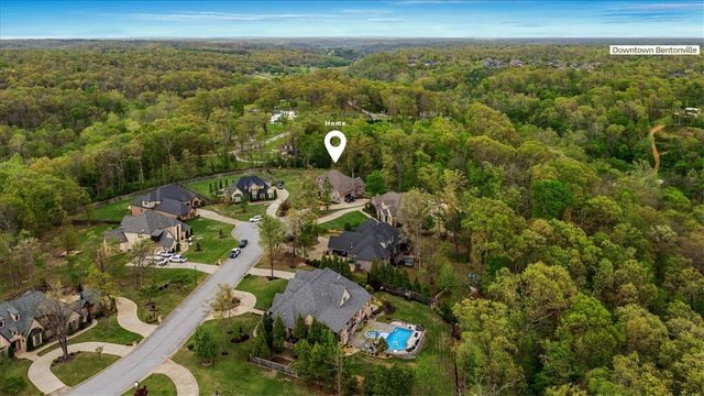 1484 Le Chesnay Drive, Centerton, AR 72719