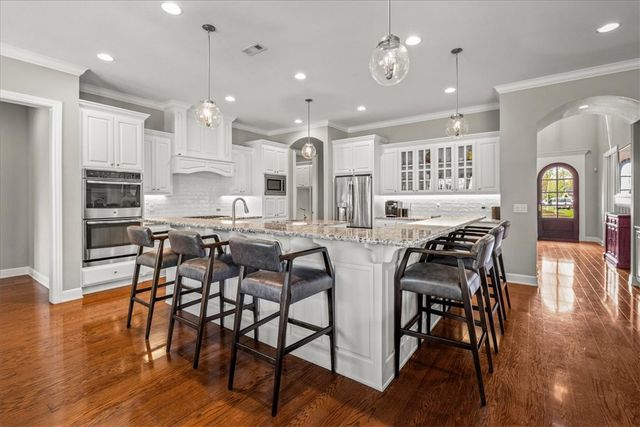 1484 Le Chesnay Drive, Centerton, AR 72719