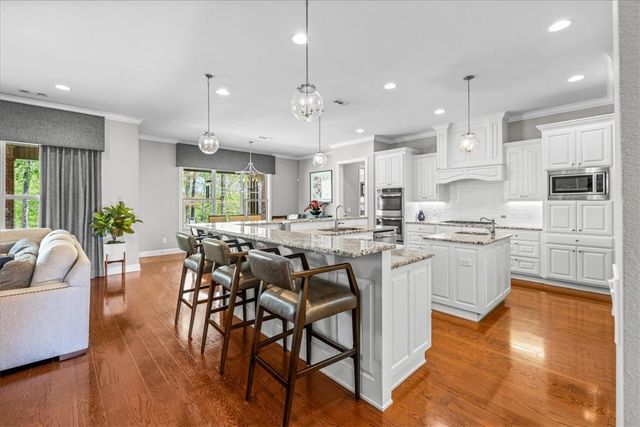 1484 Le Chesnay Drive, Centerton, AR 72719