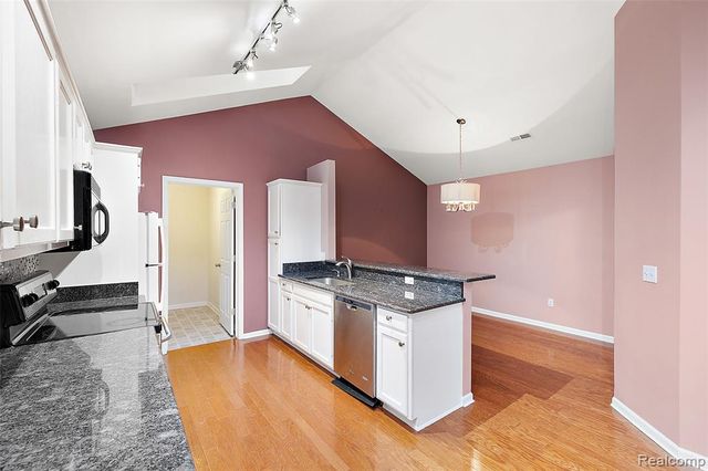 45765 Cagney Drive, Macomb, MI 48044