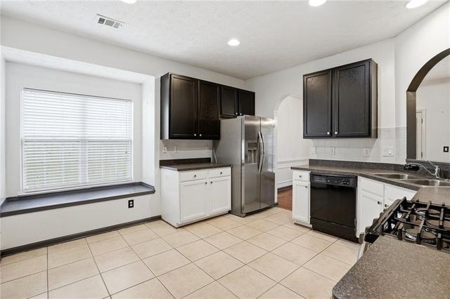 3960 Medlock Park Drive, Snellville, GA 30039