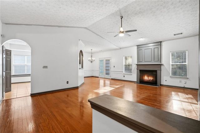 3960 Medlock Park Drive, Snellville, GA 30039