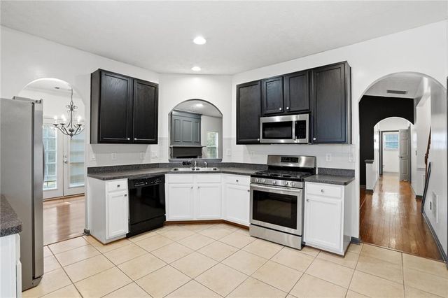 3960 Medlock Park Drive, Snellville, GA 30039