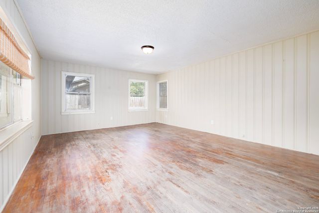 4542 lord, San Antonio, TX 78220