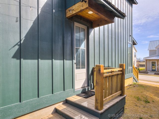 45 Ramble Along Road, Carlton Landing, OK 74432