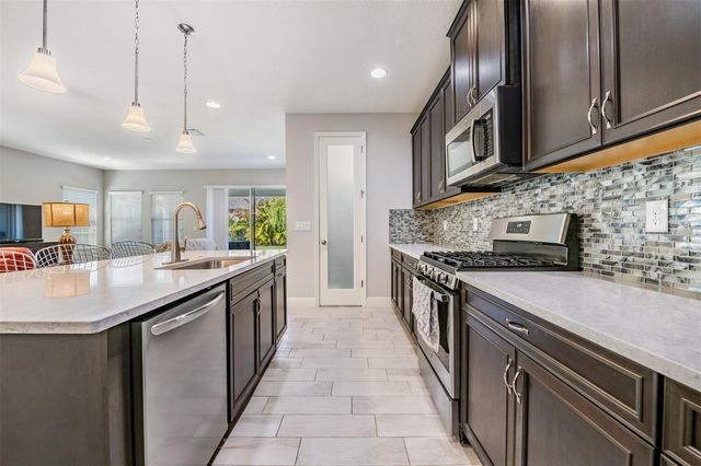 7404 FUTURA PLACE, Apollo Beach, FL 33572