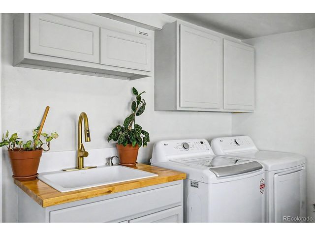 44 N 10th Ave, Brighton, CO 80601