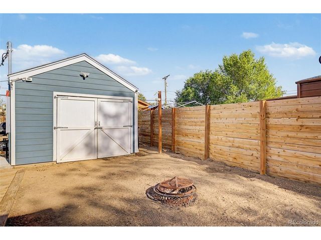 44 N 10th Ave, Brighton, CO 80601