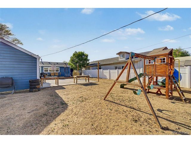 44 N 10th Ave, Brighton, CO 80601