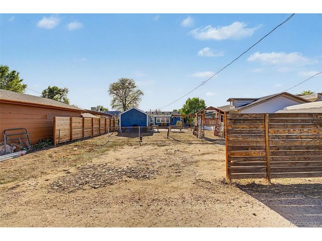 44 N 10th Ave, Brighton, CO 80601