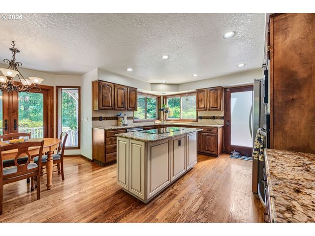 13865 Sw SECRETARIET Ln, Beaverton, OR 97008