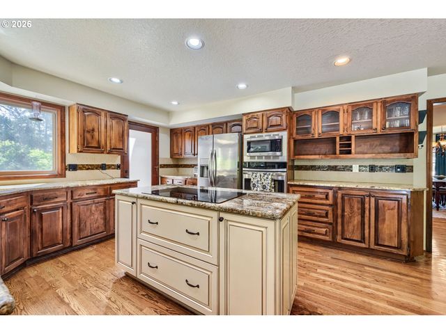 13865 Sw SECRETARIET Ln, Beaverton, OR 97008