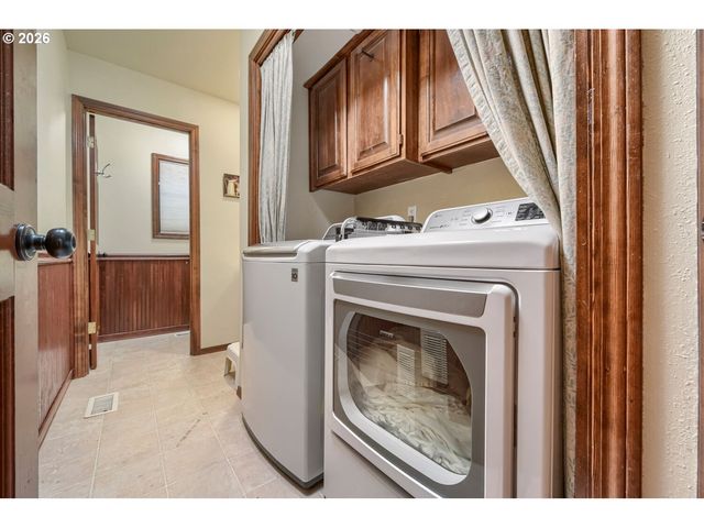 13865 Sw SECRETARIET Ln, Beaverton, OR 97008