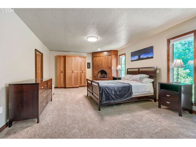 13865 Sw SECRETARIET Ln, Beaverton, OR 97008