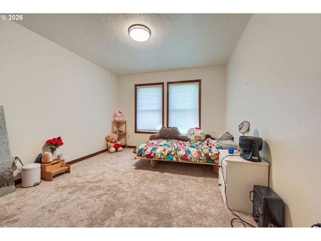 13865 Sw SECRETARIET Ln, Beaverton, OR 97008