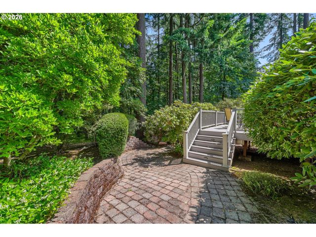 13865 Sw SECRETARIET Ln, Beaverton, OR 97008